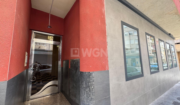 Odsprzedaż - Mieszkanie w bloku - Torrevieja - Costa Blanca