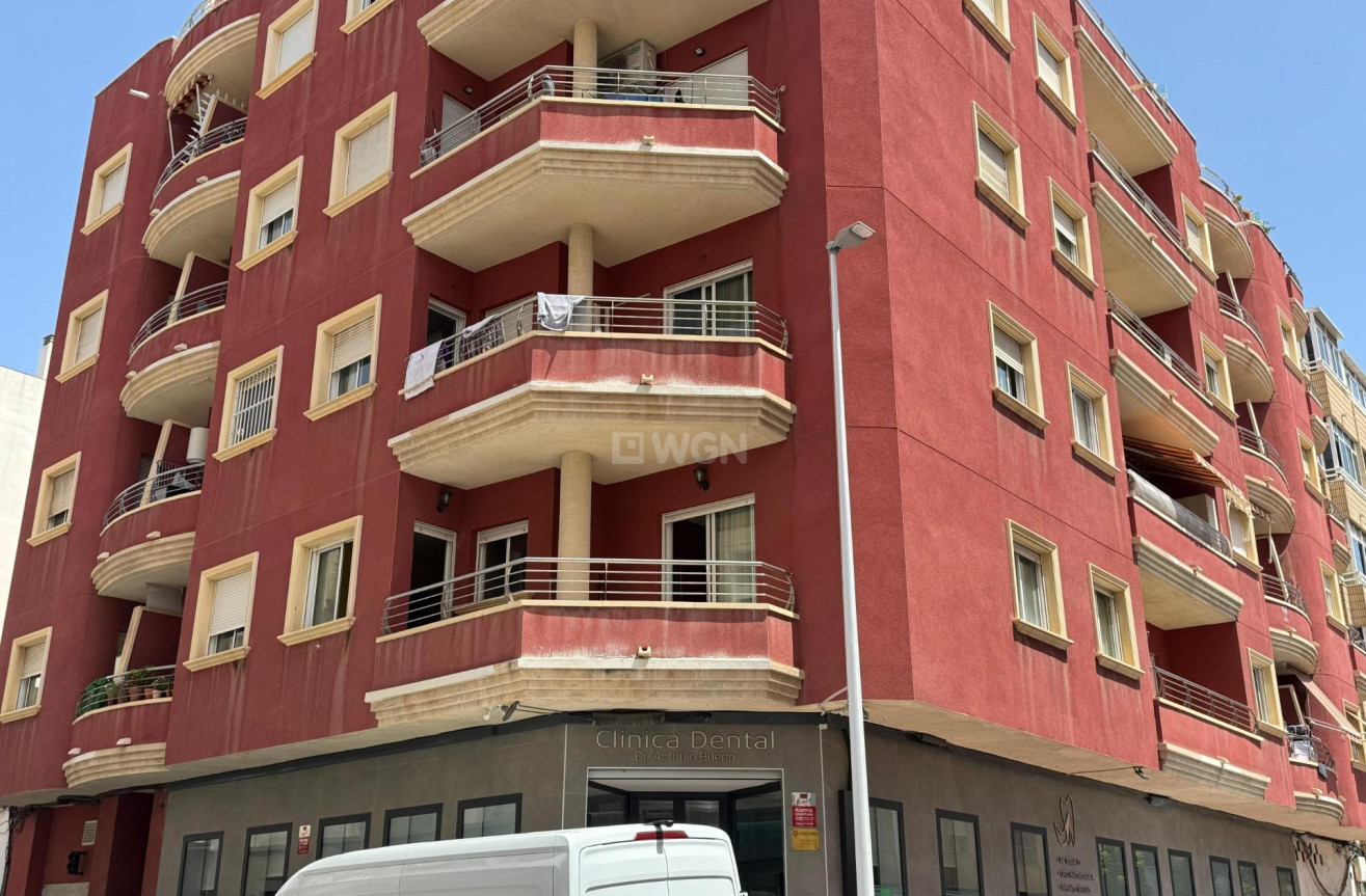 Odsprzedaż - Mieszkanie w bloku - Torrevieja - Costa Blanca