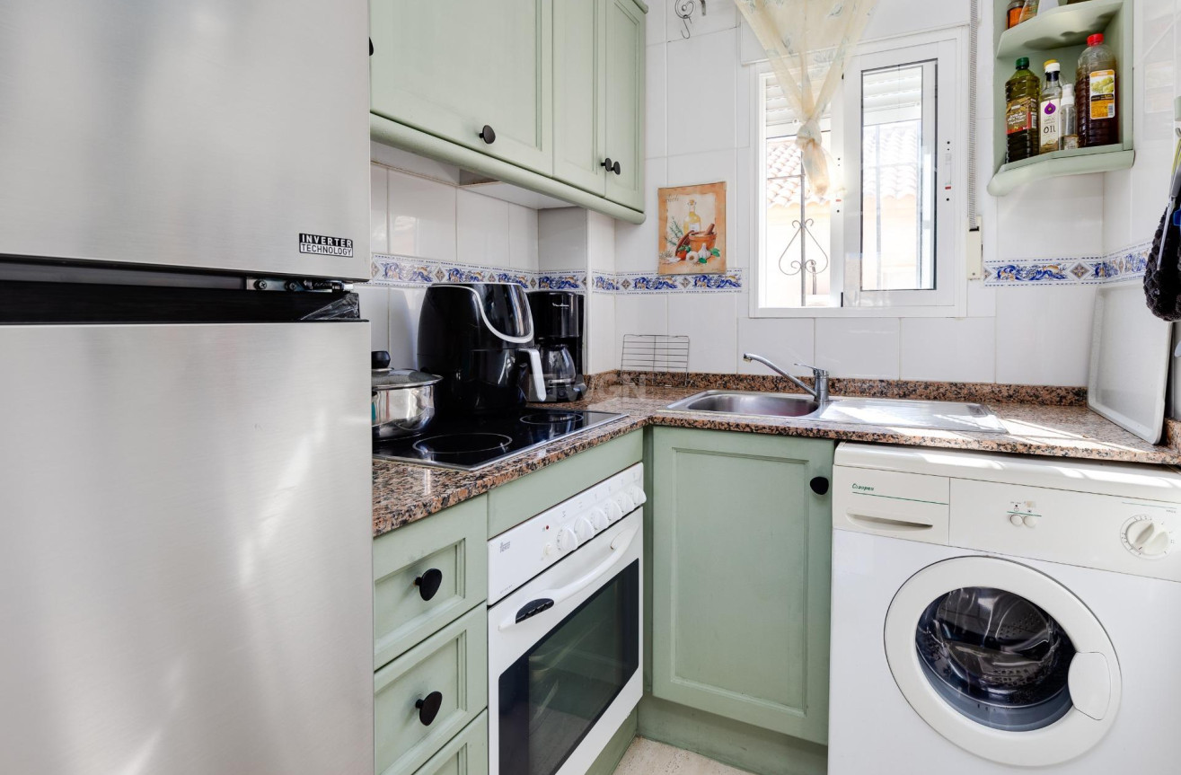 Odsprzedaż - Bungalow - Torrevieja - aguas nuevas