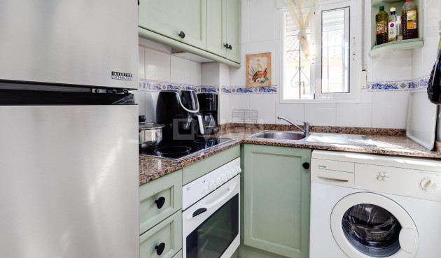 Odsprzedaż - Bungalow - Torrevieja - aguas nuevas