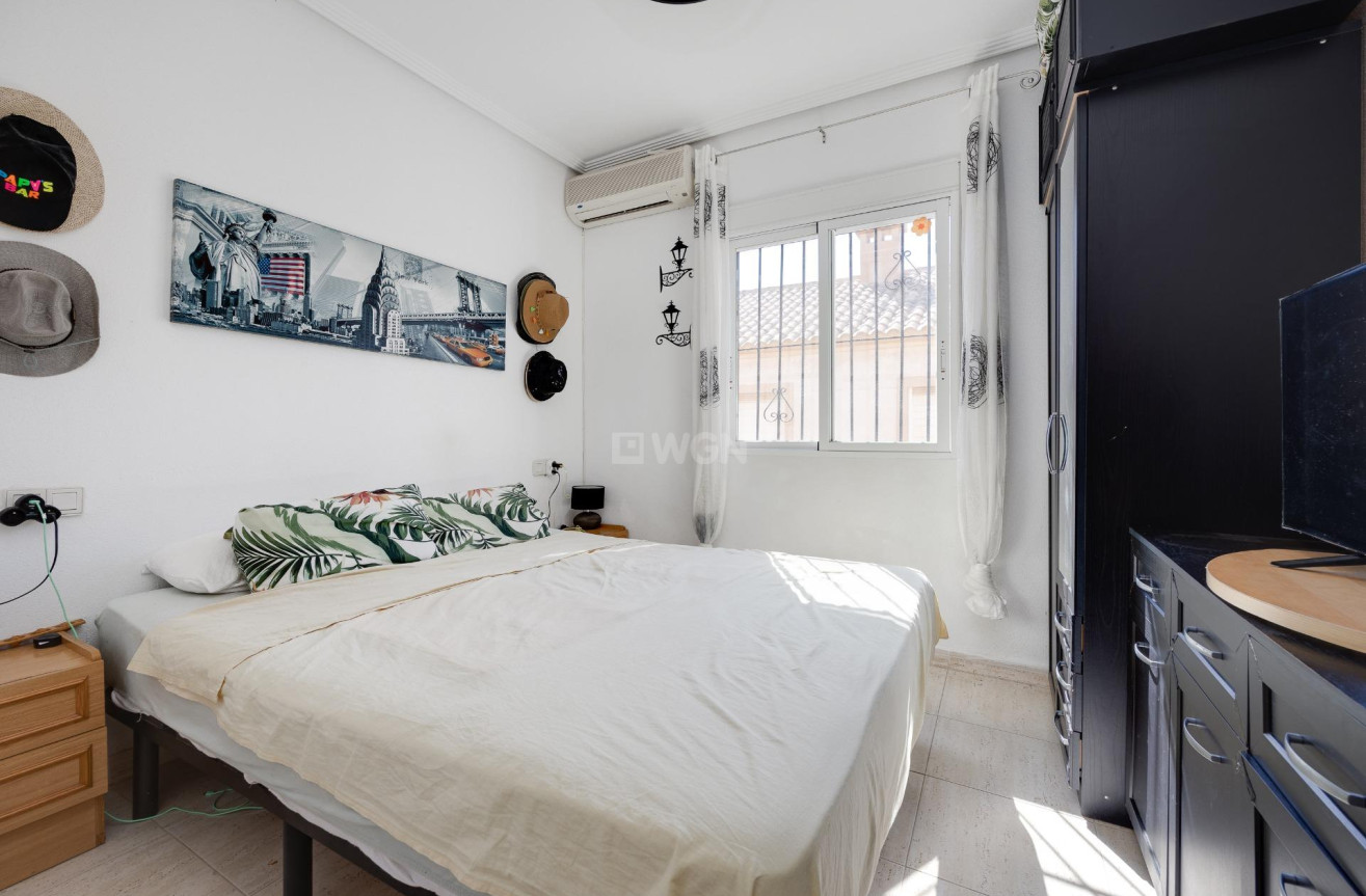 Odsprzedaż - Bungalow - Torrevieja - aguas nuevas