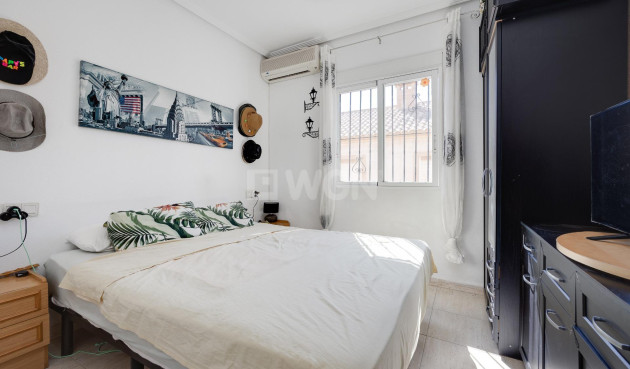 Odsprzedaż - Bungalow - Torrevieja - aguas nuevas