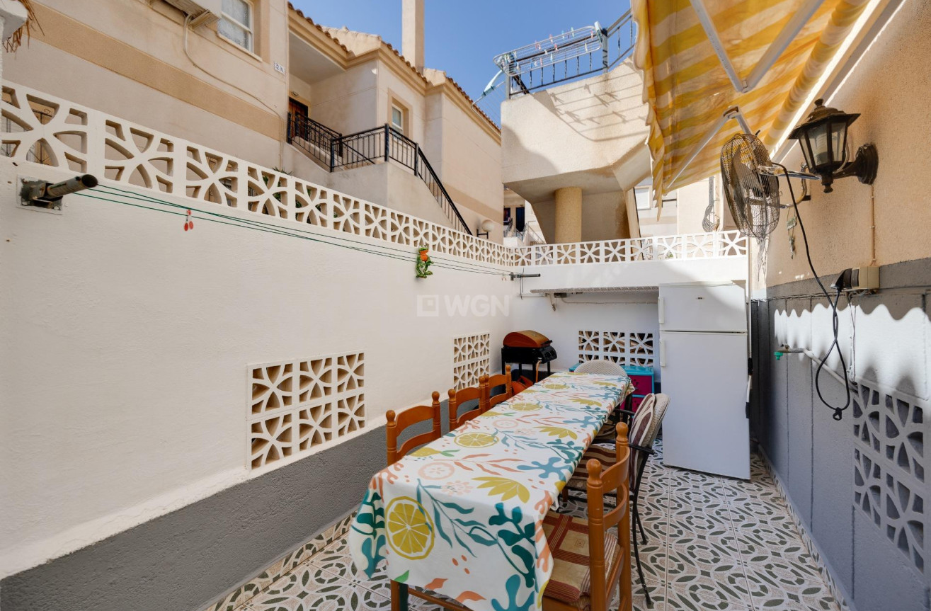 Odsprzedaż - Bungalow - Torrevieja - aguas nuevas