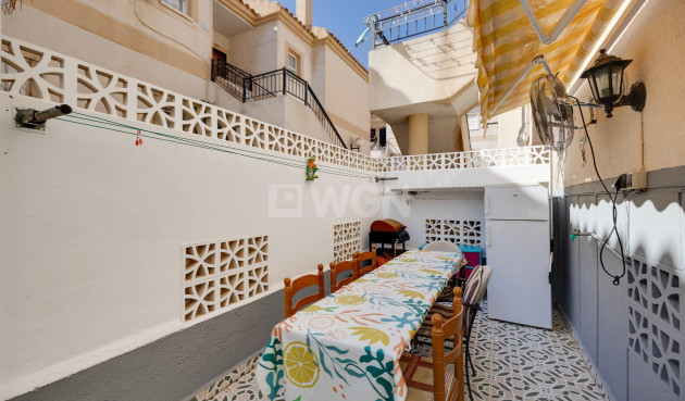 Odsprzedaż - Bungalow - Torrevieja - aguas nuevas