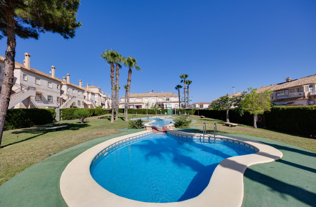 Odsprzedaż - Bungalow - Torrevieja - aguas nuevas