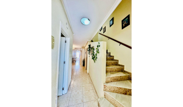 Wiederverkauf - Bungalow - Torrevieja - aguas nuevas