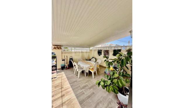 Wiederverkauf - Bungalow - Torrevieja - aguas nuevas