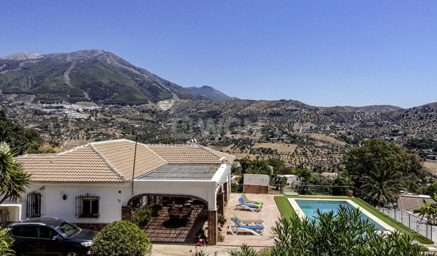 Wiederverkauf - Villa - Alcaucín - Inland