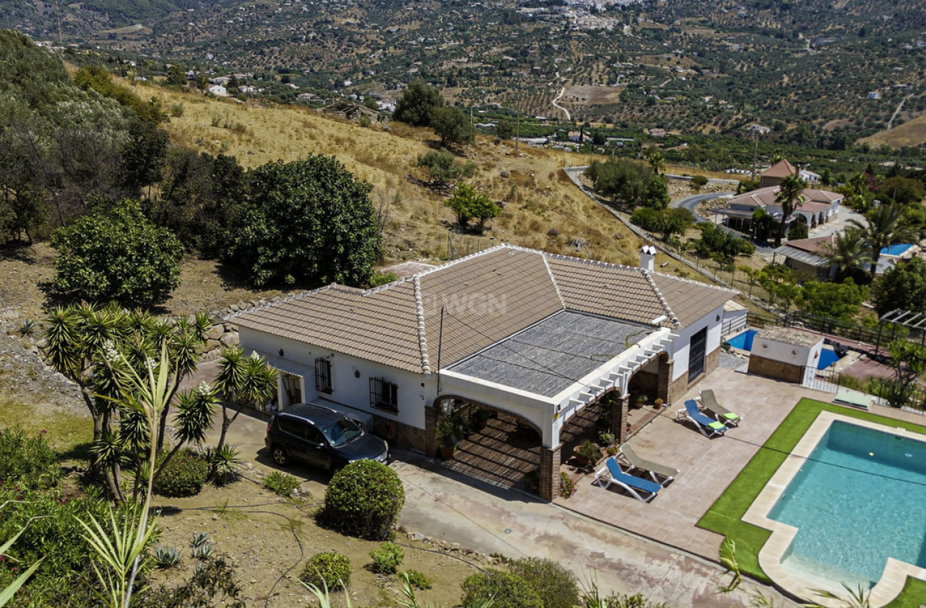 Wiederverkauf - Villa - Alcaucín - Inland