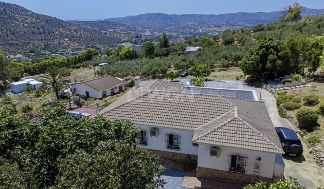 Wiederverkauf - Villa - Alcaucín - Inland