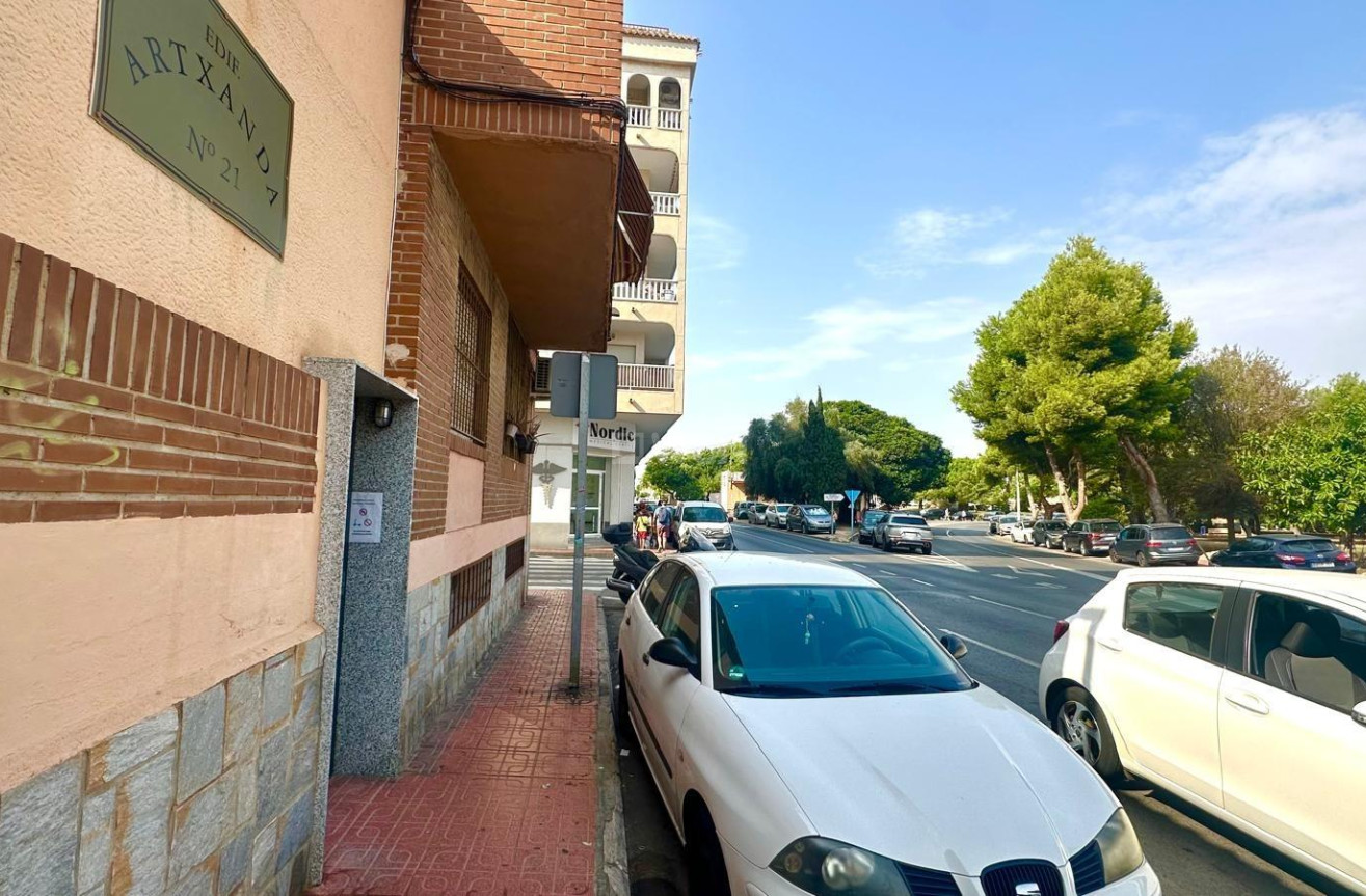 Reventa - Apartamento / piso - Torrevieja - Acequion