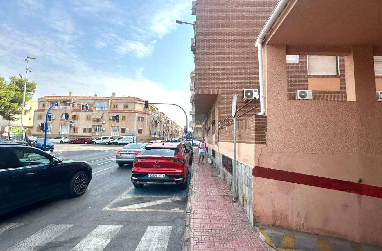 Reventa - Apartamento / piso - Torrevieja - Acequion