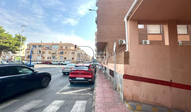 Reventa - Apartamento / piso - Torrevieja - Acequion