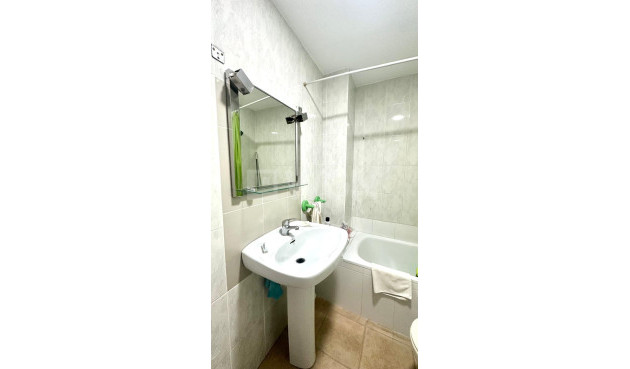 Reventa - Apartamento / piso - Torrevieja - Acequion