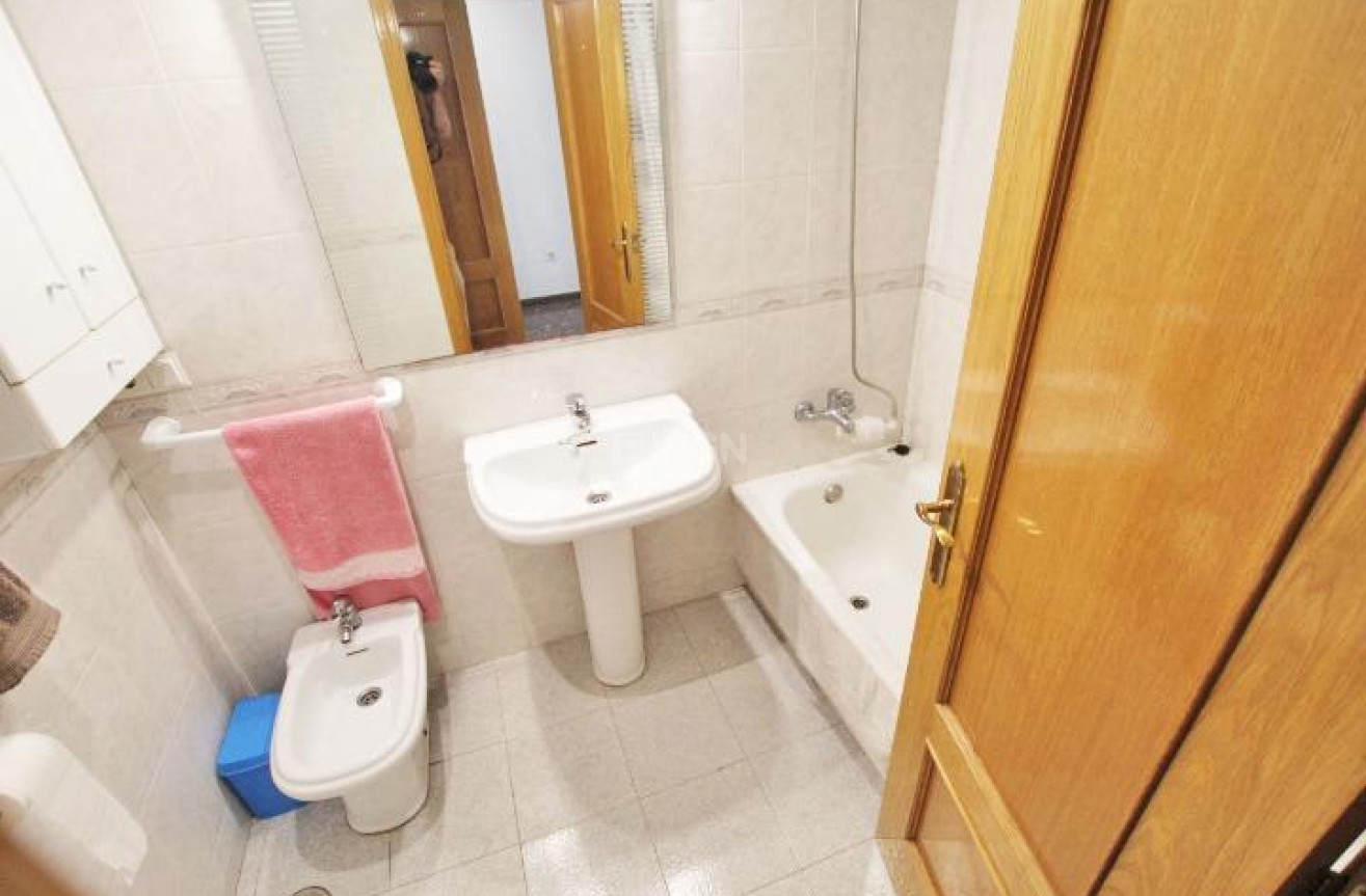 Wiederverkauf - Wohnung - Alicante - San Blas