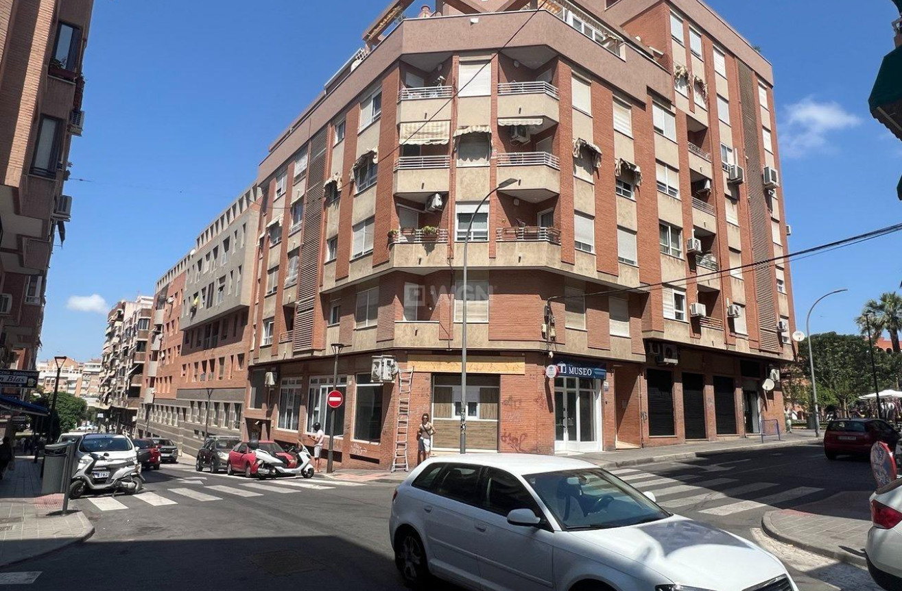 Wiederverkauf - Wohnung - Alicante - San Blas