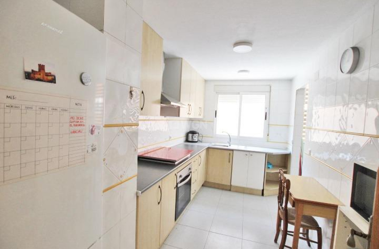 Wiederverkauf - Wohnung - Alicante - San Blas