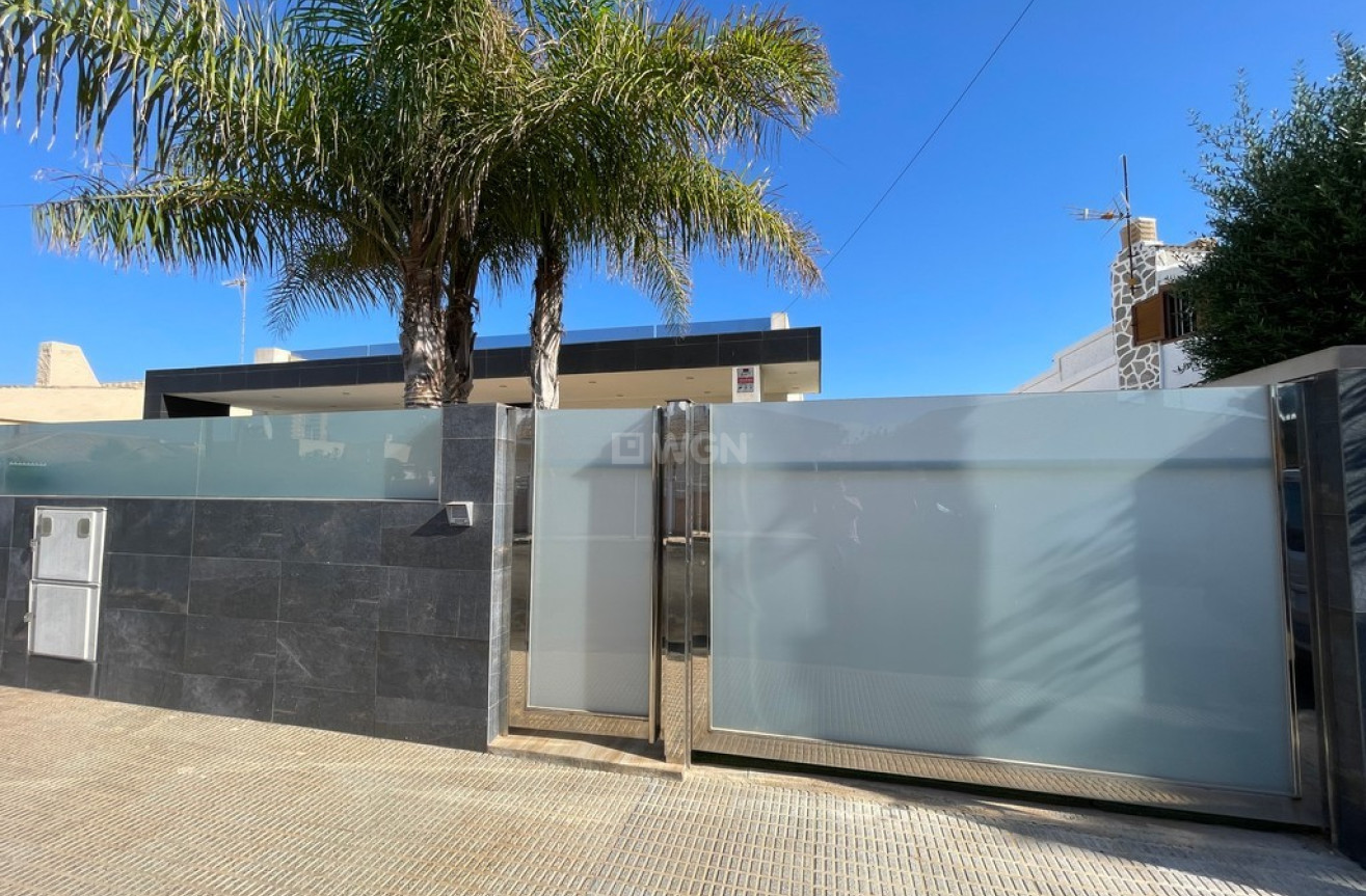 Odsprzedaż - Villa - Mar de Cristal - Costa Calida