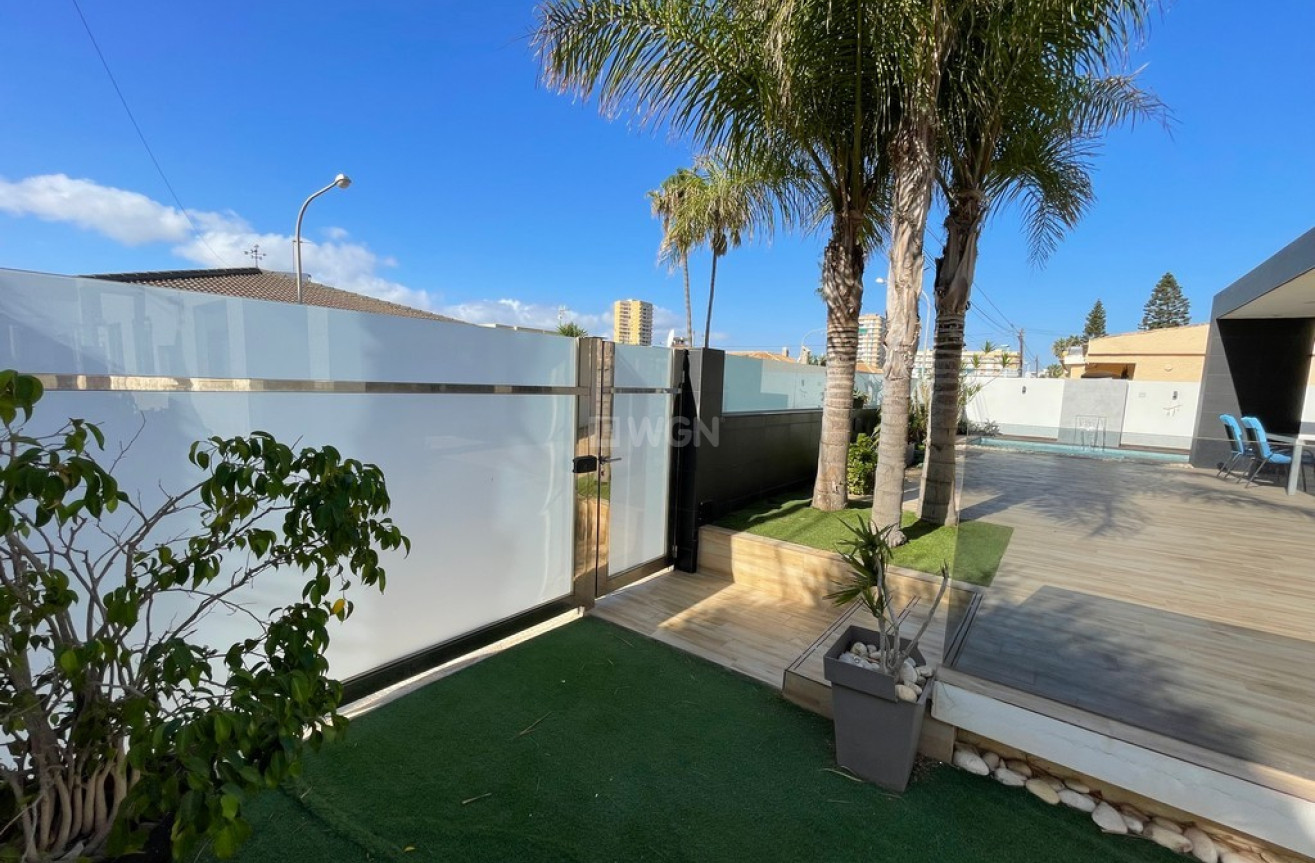 Odsprzedaż - Villa - Mar de Cristal - Costa Calida