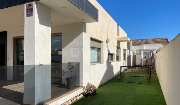 Odsprzedaż - Villa - Mar de Cristal - Costa Calida