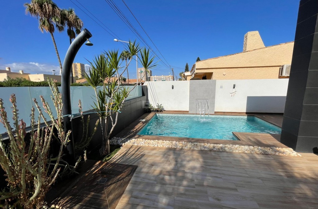 Odsprzedaż - Villa - Mar de Cristal - Costa Calida