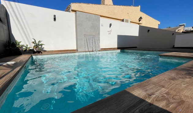 Odsprzedaż - Villa - Mar de Cristal - Costa Calida