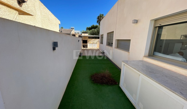 Odsprzedaż - Villa - Mar de Cristal - Costa Calida