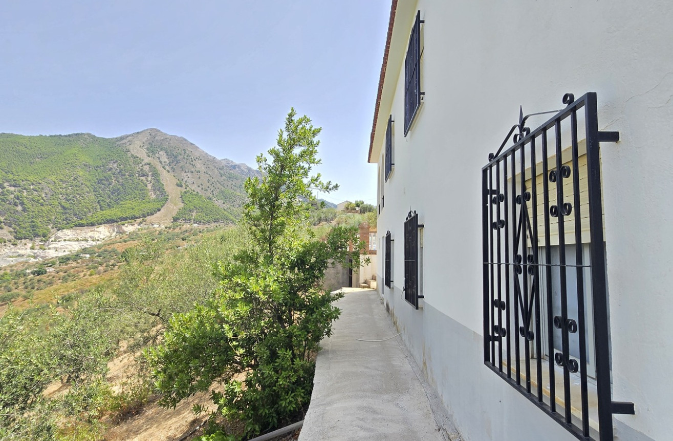 Odsprzedaż - Kamienica - Alcaucín - Inland