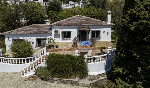 Odsprzedaż - Villa - Alcaucín - Inland