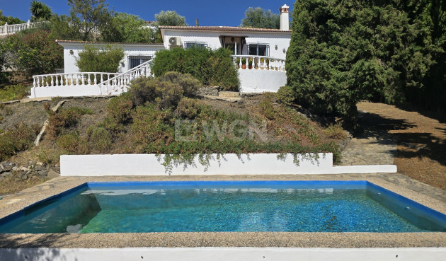 Odsprzedaż - Villa - Alcaucín - Inland