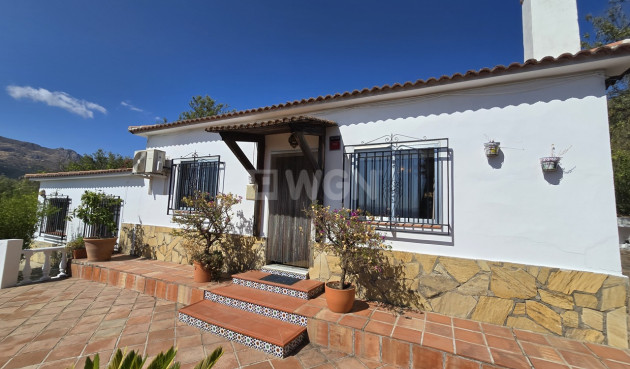 Odsprzedaż - Villa - Alcaucín - Inland