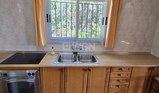 Odsprzedaż - Villa - Alcaucín - Inland