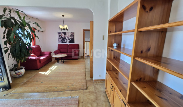 Odsprzedaż - Villa - Alcaucín - Inland