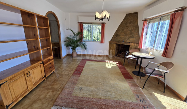 Odsprzedaż - Villa - Alcaucín - Inland