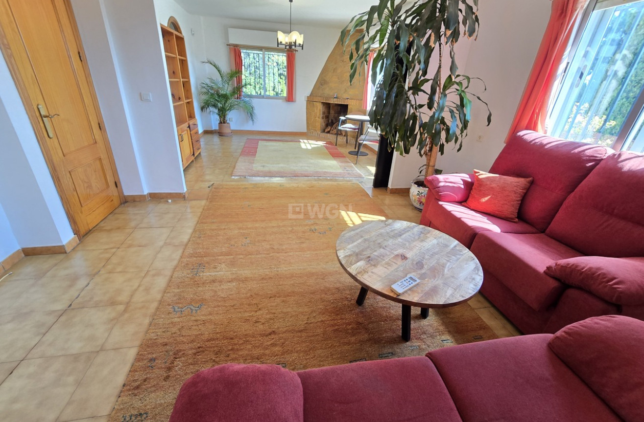 Odsprzedaż - Villa - Alcaucín - Inland