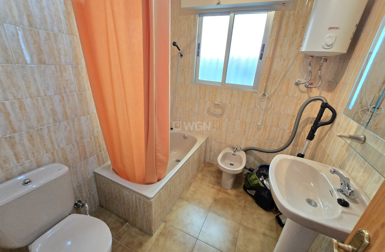 Odsprzedaż - Villa - Alcaucín - Inland