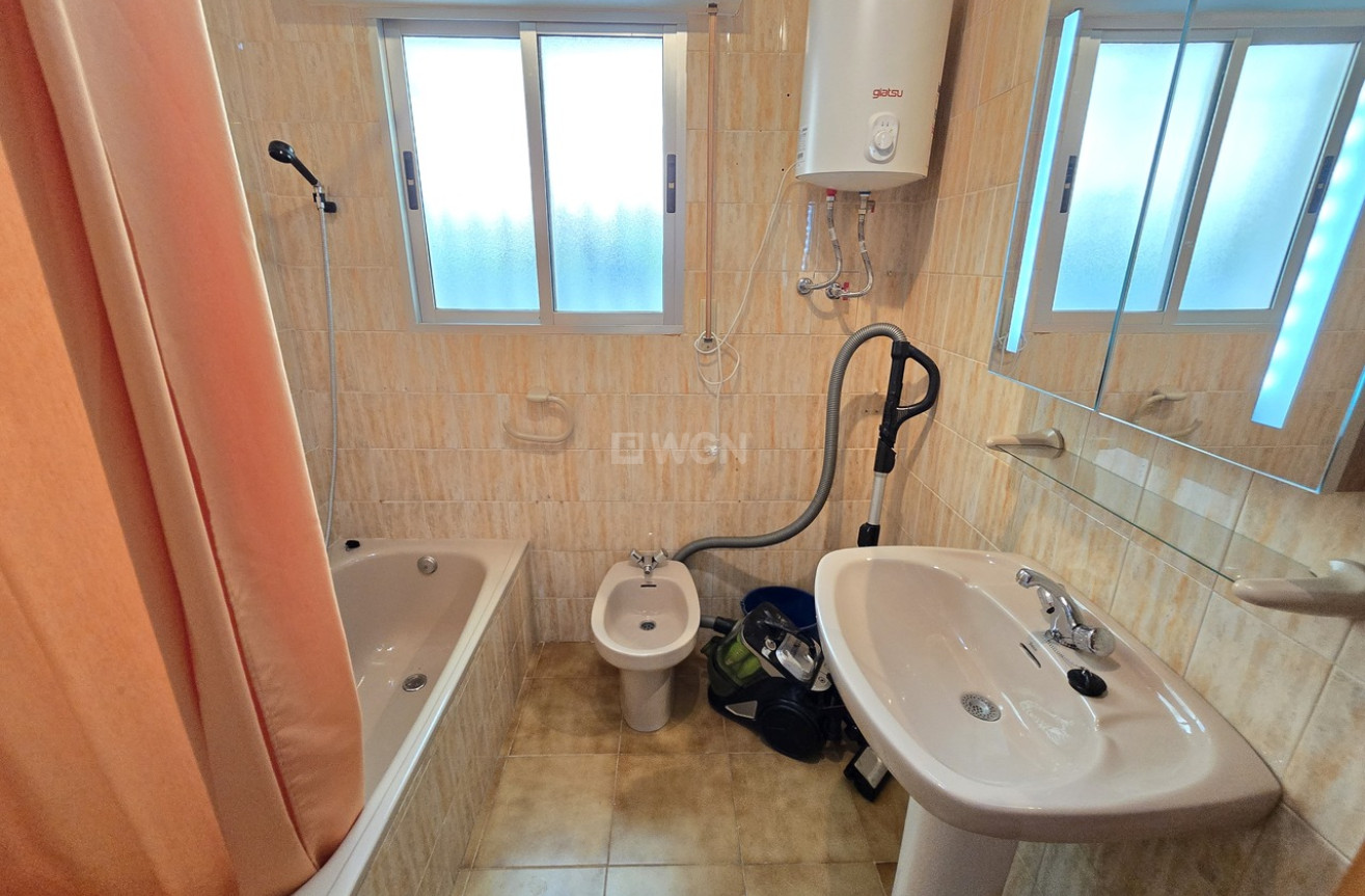 Odsprzedaż - Villa - Alcaucín - Inland