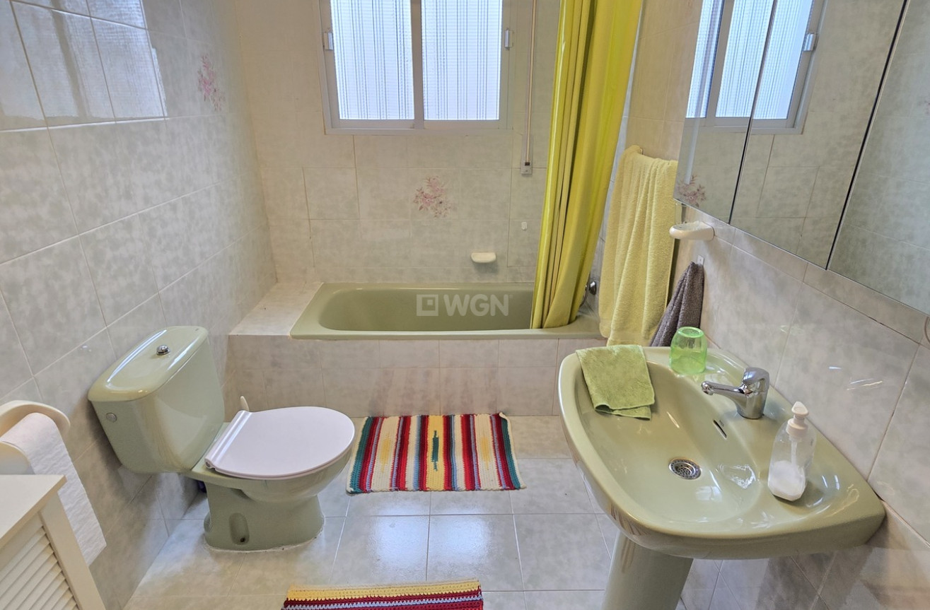 Odsprzedaż - Villa - Alcaucín - Inland