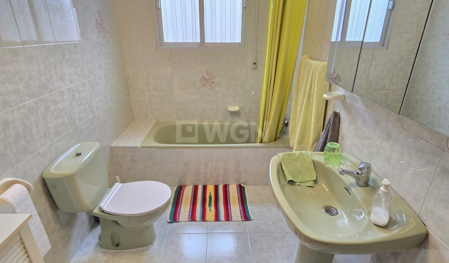 Odsprzedaż - Villa - Alcaucín - Inland