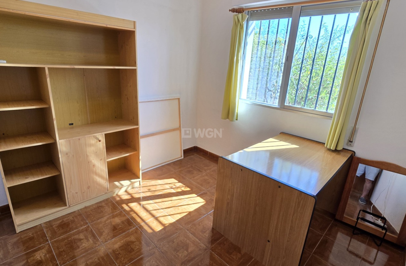 Odsprzedaż - Villa - Alcaucín - Inland