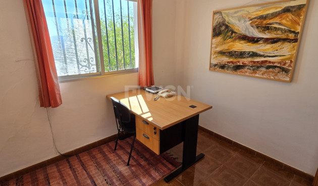 Odsprzedaż - Villa - Alcaucín - Inland