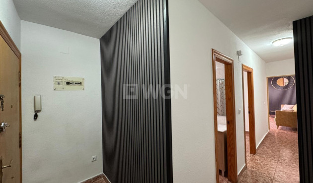 Odsprzedaż - Mieszkanie w bloku - Torrevieja - Centro