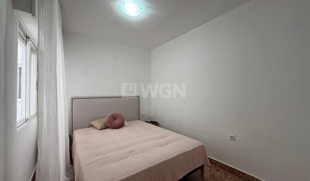 Odsprzedaż - Mieszkanie w bloku - Torrevieja - Centro