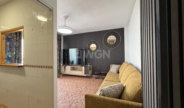 Odsprzedaż - Mieszkanie w bloku - Torrevieja - Centro