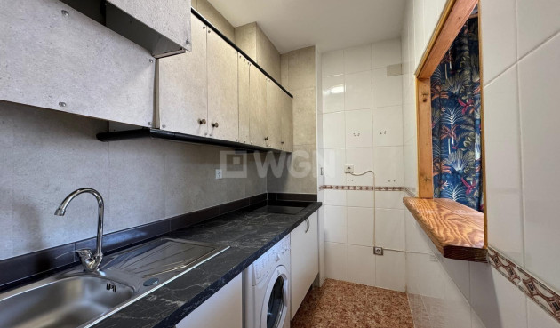 Odsprzedaż - Mieszkanie w bloku - Torrevieja - Centro