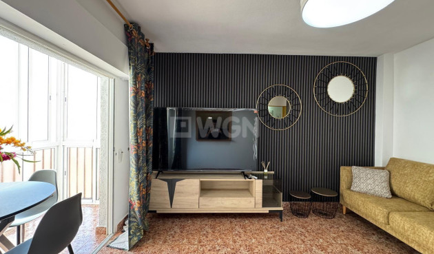 Odsprzedaż - Mieszkanie w bloku - Torrevieja - Centro