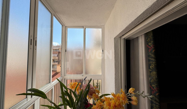 Odsprzedaż - Mieszkanie w bloku - Torrevieja - Centro