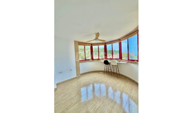 Odsprzedaż - Mieszkanie w bloku - Benidorm - Costa Blanca