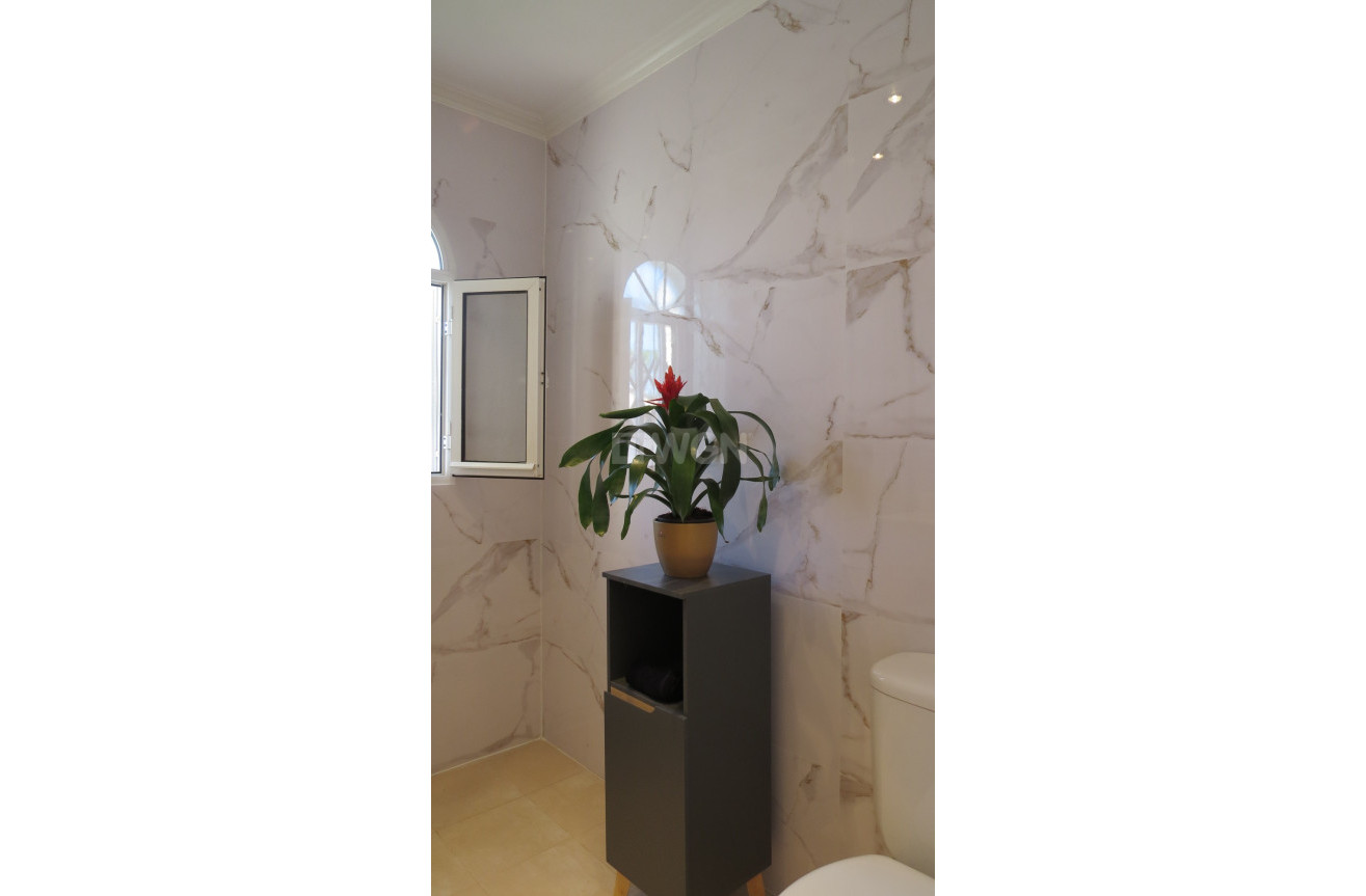 Wiederverkauf - Wohnung - Orihuela Costa - Costa Blanca