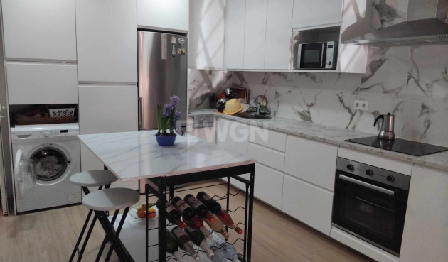 Odsprzedaż - Mieszkanie w bloku - Villajoyosa - Costa Blanca